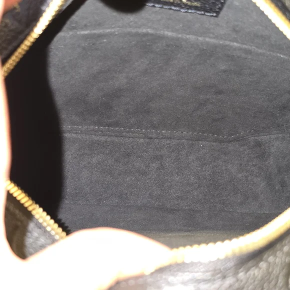 Louis Vuitton Boite Chapeau Souple MM Crossbody Bag - Picture 12 of 17